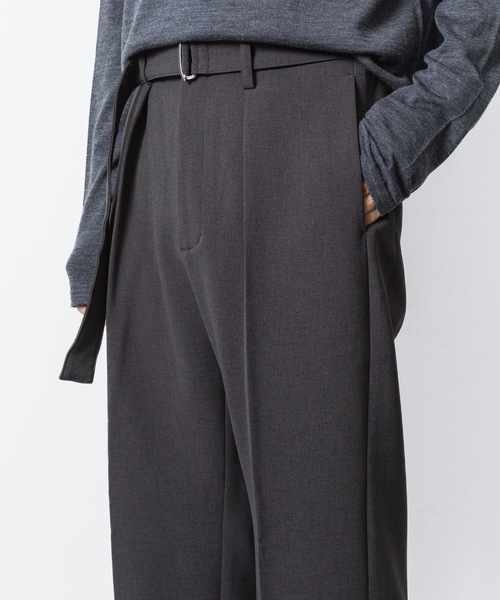 ATTACHMENT（アタッチメント）の「PE ストレッチダブルクロス ベルテッド ストレートトラウザーズ / PE STRETCH DOUBLE CLOTH BELTED STRAIGHT TROUSERS（スラックス・メンズ・ダークグレー/カーキ系/グレー/ブラック・2/1/3）」の22枚目の写真