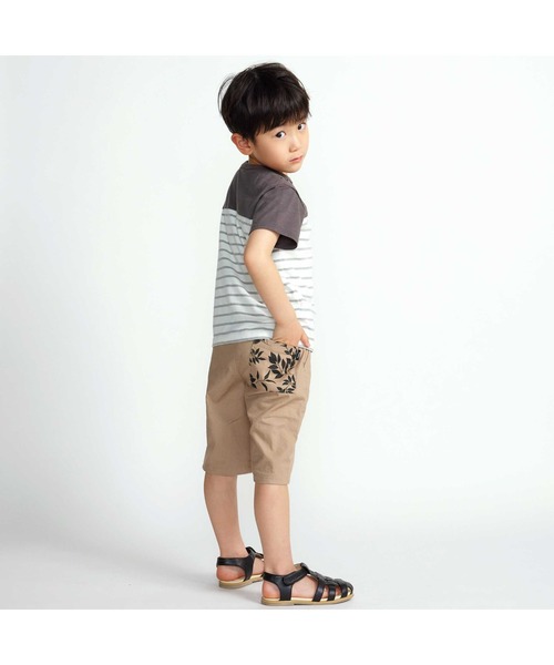 BeBe(ベベ)の「スラブオックスリーフ柄ポケットハーフパンツ(90~150cm)(その他パンツ・キッズ・ベージュ/ブルー・150cm/140cm/130cm)」の3枚目の写真