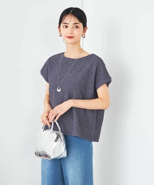 a.v.v(アーヴェヴェ)の「ぽこぽこクロップドトップス(Tシャツ/カットソー・レディース・モカ/チャコールグレー/アイボリー・36/38/40)」の3枚目の写真