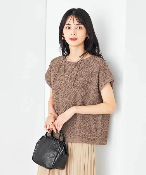 a.v.v(アーヴェヴェ)の「ぽこぽこクロップドトップス(Tシャツ/カットソー・レディース・モカ/チャコールグレー/アイボリー・36/38/40)」の12枚目の写真