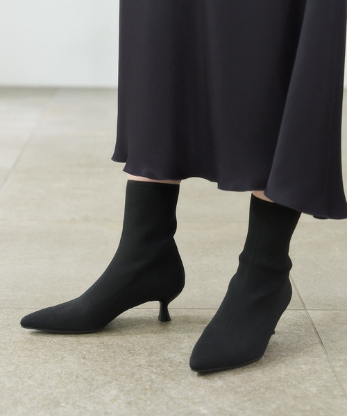 LE TALON（ルタロン）の「5cmポインテッドニットショートブーツ（ブーツ・レディース・ブラック×ブラック/グレー/アイボリー・X-SMALL/SMALL/MEDIUM/LARGE/X-LARGE）」の3枚目の写真