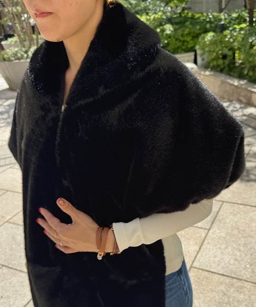 JENNE(ジェンヌ)の「リッチボリュームファーポンチョ(その他アウター・レディース・ブラック/ライトベージュ/スカイブルー/ホワイト・FREE)」の15枚目の写真