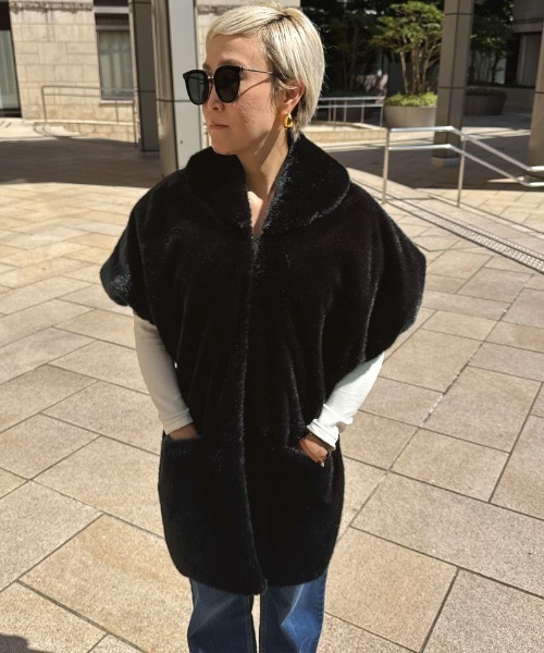 JENNE(ジェンヌ)の「リッチボリュームファーポンチョ(その他アウター・レディース・ブラック/ライトベージュ/スカイブルー/ホワイト・FREE)」の9枚目の写真