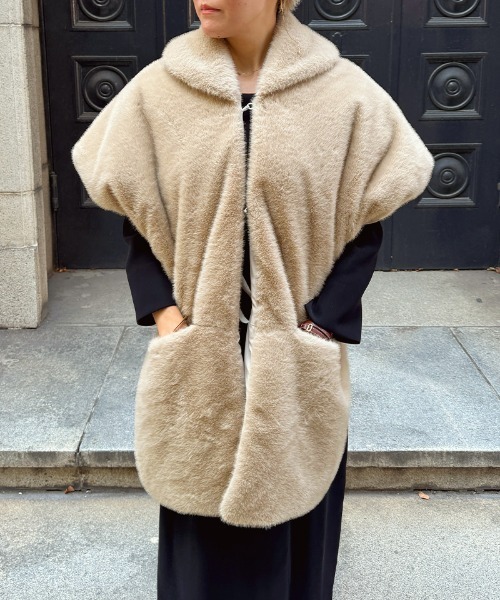 セール】リッチボリュームファーポンチョ（その他アウター）｜JENNE