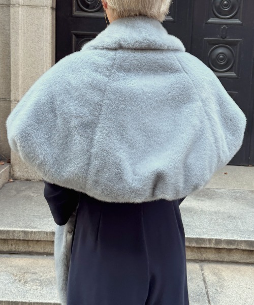 リッチボリュームファーポンチョ（その他アウター）｜JENNE（ジェンヌ