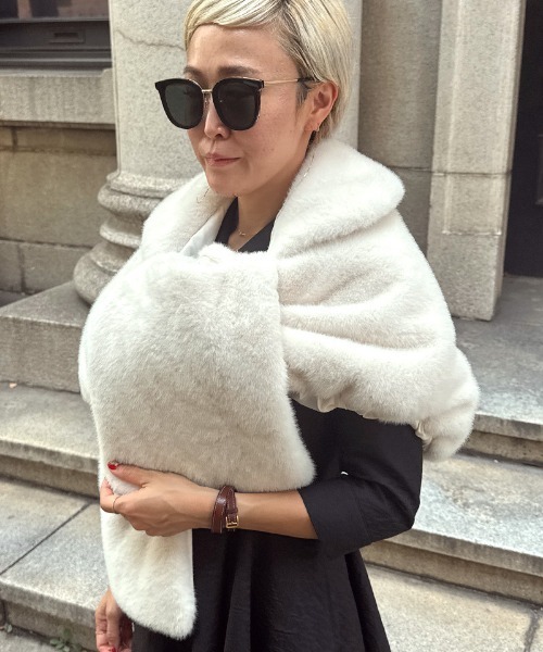 セール】リッチボリュームファーポンチョ（その他アウター）｜JENNE