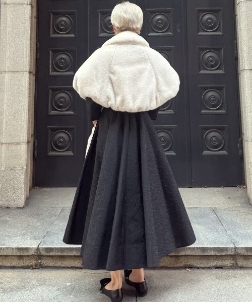 リッチボリュームファーポンチョ（その他アウター）｜JENNE（ジェンヌ