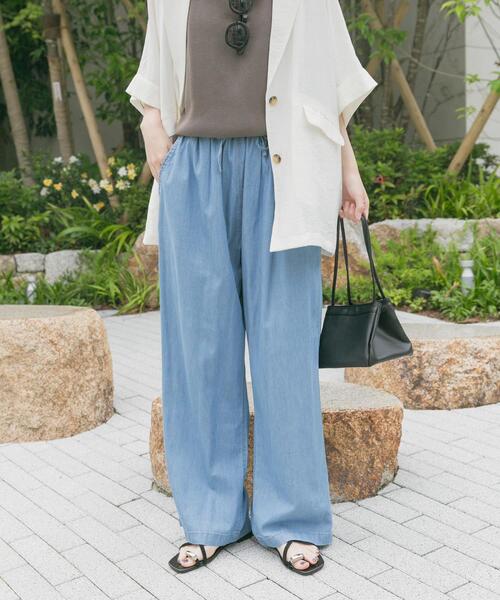 ITEMS URBANRESEARCH（アイテムズ アーバンリサーチ）の「レーヨンデニムワイドパンツ（デニムパンツ・レディース・ワンウォッシュ/ブルー・FREE）」の13枚目の写真