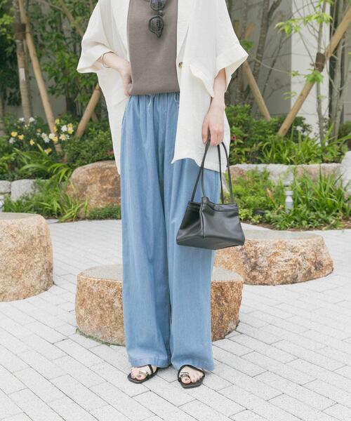 ITEMS URBANRESEARCH（アイテムズ アーバンリサーチ）の「レーヨンデニムワイドパンツ（デニムパンツ・レディース・ワンウォッシュ/ブルー・FREE）」の14枚目の写真