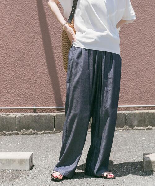ITEMS URBANRESEARCH（アイテムズ アーバンリサーチ）の「レーヨンデニムワイドパンツ（デニムパンツ・レディース・ワンウォッシュ/ブルー・FREE）」の19枚目の写真