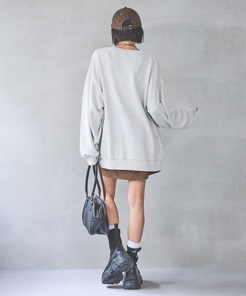 PAGEBOY（ページボーイ）の「カレッジクラフトスウェット/トレーナー（スウェット・レディース・オートミール/マスタード/チャコールグレー/レッド系その他/モスグリーン・FREE）」の10枚目の写真