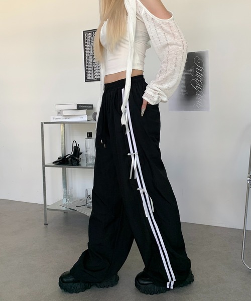 lilful(リルフル)の「ダブルラインリボンモチーフナイロンイージーパンツ(その他パンツ・レディース・ブラック・S/M)」の10枚目の写真