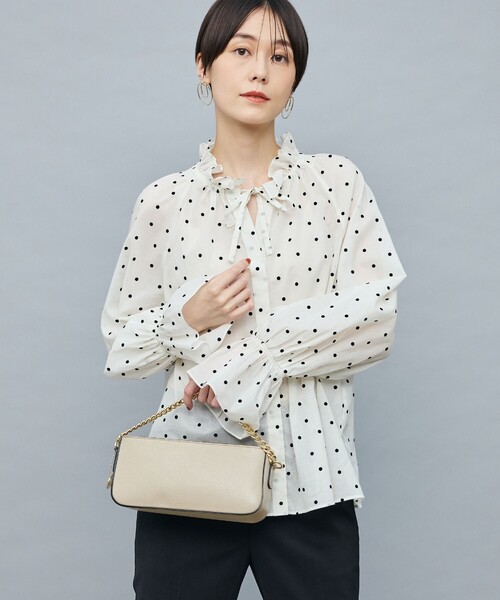 NOLLEY’S Sophi（ノーリーズソフィ）の「ドットフロッキーフリルネックブラウス（シャツ/ブラウス・レディース・ブラック系その他/ホワイト系その他2・38）」の5枚目の写真