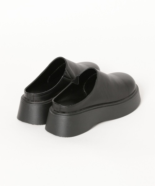 BAYFLOW（ベイフロー）の「[スタイルアップ]厚底サボサンダル（サンダル・レディース・ブラック/オフホワイト・LARGE/MEDIUM）」の11枚目の写真