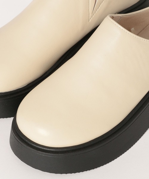 BAYFLOW（ベイフロー）の「[スタイルアップ]厚底サボサンダル（サンダル・レディース・ブラック/オフホワイト・LARGE/MEDIUM）」の4枚目の写真