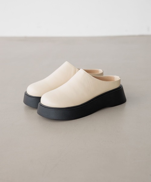 BAYFLOW（ベイフロー）の「[スタイルアップ]厚底サボサンダル（サンダル・レディース・ブラック/オフホワイト・LARGE/MEDIUM）」の16枚目の写真