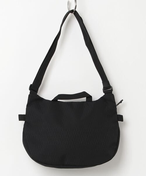 Gramicci（グラミチ）の「FIELD SACOCHE｜フィールドサコッシュ（ショルダーバッグ・メンズ・ブラック/ブロンズ/レッド/ダークブルー・FREE）」の6枚目の写真