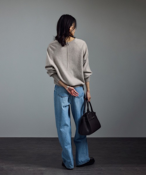 SALON adam et rope'(サロン アダム エ ロペ)の「カシミヤVネックプルオーバー(ニット/セーター・レディース・チャコールグレー/イエロー系その他/ベージュ系その他・FREE)」の8枚目の写真