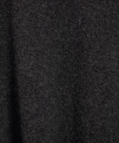 SALON adam et rope'(サロン アダム エ ロペ)の「カシミヤVネックプルオーバー(ニット/セーター・レディース・チャコールグレー/イエロー系その他/ベージュ系その他・FREE)」の17枚目の写真