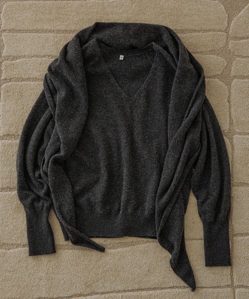 SALON adam et rope'(サロン アダム エ ロペ)の「カシミヤVネックプルオーバー(ニット/セーター・レディース・チャコールグレー/イエロー系その他/ベージュ系その他・FREE)」の18枚目の写真