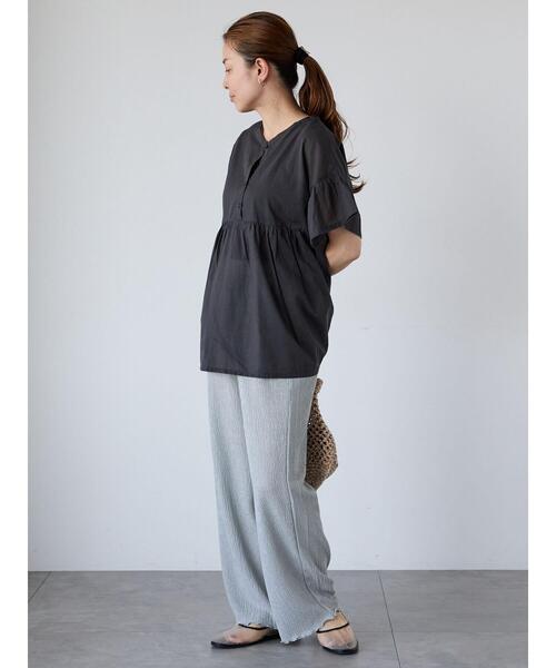 Lugnoncure（ルノンキュール）の「無地/柄アソート前後2WAYフリルブラウス（シャツ/ブラウス・レディース・チャコールグレー/オフホワイト/ホワイト/ネイビー/ブラック・F）」の13枚目の写真