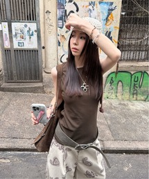 【ELOOPS】ハイストレッチ バックカッティング ノースリーブカットソー