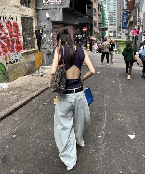 ELOOPS(イーループス)の「【ELOOPS】ハイストレッチ バックカッティング ノースリーブカットソー(Tシャツ/カットソー・レディース・ホワイト/ブラウン・FREE)」の15枚目の写真