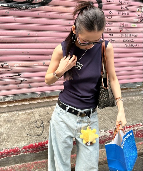 ELOOPS(イーループス)の「【ELOOPS】ハイストレッチ バックカッティング ノースリーブカットソー(Tシャツ/カットソー・レディース・ホワイト/ブラウン・FREE)」の16枚目の写真