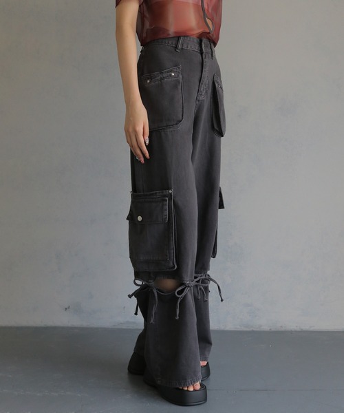 cheriella（シェリエラ）の「【cheriella】フラップポケットカーゴデニムパンツ FLAP POCKET CARGO DENIM PANTS（デニムパンツ・レディース・ブラック/オフホワイト・S/M）」の17枚目の写真