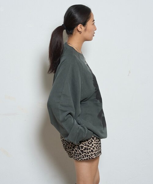 Sourcream（サワークリーム）の「【Sourcream】偉人スウェット（スウェット・レディース・グレー系その他/グレー/ホワイト/ホワイト系その他/ブラック/ブラウン系その他/ブラック系その他/ネイビー系/ブラウン/ネイビー・SMALL/MEDIUM/LARGE）」の17枚目の写真