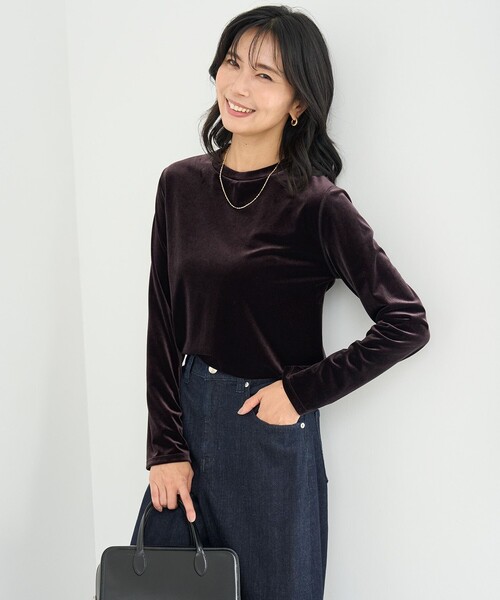 UNFILO(アンフィーロ)の「ストレッチ ベロアロンT(Tシャツ/カットソー・レディース・アイボリー系/ダルブルー系/ダークブラウン系・X-LARGE)」の2枚目の写真