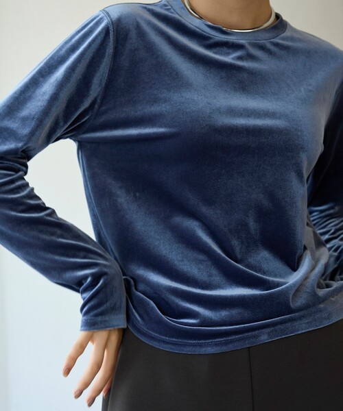 UNFILO(アンフィーロ)の「ストレッチ ベロアロンT(Tシャツ/カットソー・レディース・アイボリー系/ダルブルー系/ダークブラウン系・X-LARGE)」の7枚目の写真