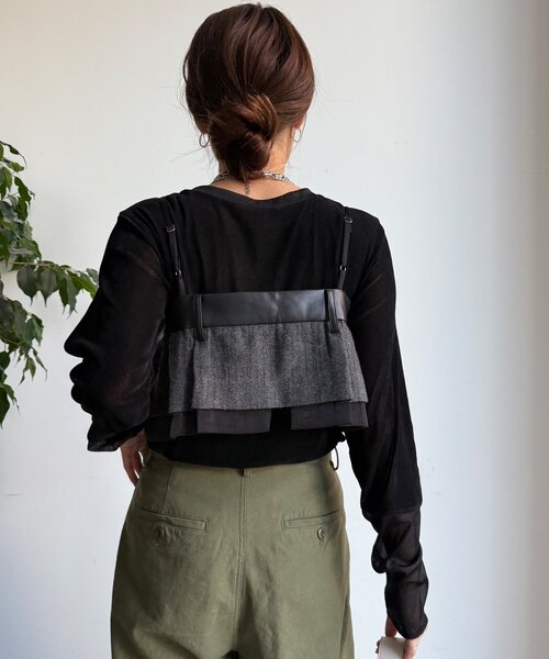 DouDou(ドゥドゥ)の「【WEB限定】フェイクレザー切替ビスチェ(シャツ/ブラウス・レディース・グレー/ブラウン・FREE)」の11枚目の写真