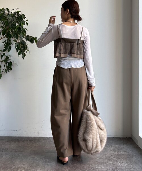 DouDou(ドゥドゥ)の「【WEB限定】フェイクレザー切替ビスチェ(シャツ/ブラウス・レディース・グレー/ブラウン・FREE)」の16枚目の写真