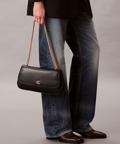 Calvin Klein（カルバン・クライン）の「ショルダーバッグ - CK コンバーチブルミディアムショルダーバッグ（ショルダーバッグ・レディース・ブラック/ブラウン/グリーン系その他・FREE）」の13枚目の写真