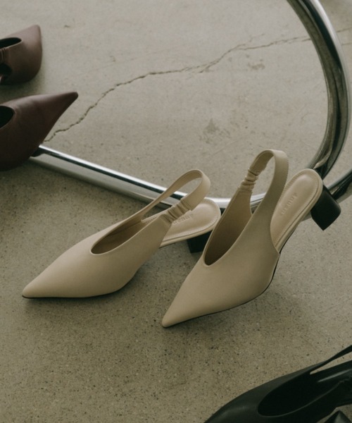 anuans（アニュアンス）の「レザースリングバックパンプス（パンプス・レディース・ブラック/ホワイト系その他/バーガンディー・SMALL/MEDIUM/LARGE）」の17枚目の写真