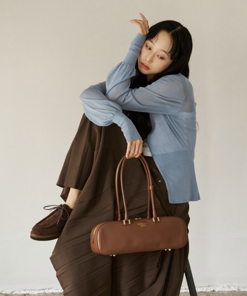 CHRISTIAN VILLA(クリスチャンヴィラ)の「【CHRISTIAN VILLA】レザーワイドミディアムショルダーバッグ(Q56365)(ショルダーバッグ・レディース・ブラウン/ブラック・ALL)」の7枚目の写真