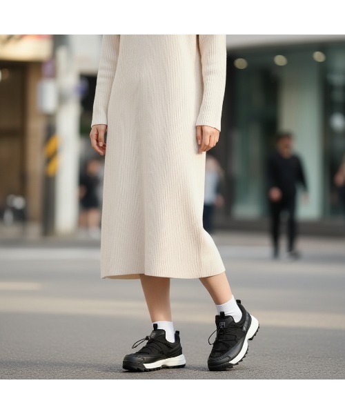 FILA（フィラ）の「DISTORTER ADJUST（スニーカー・レディース・ブラック・26.0cm/24.0cm/25.0cm/25.5cm/23.0cm/24.5cm/22.5cm/23.5cm/22.0cm）」の3枚目の写真