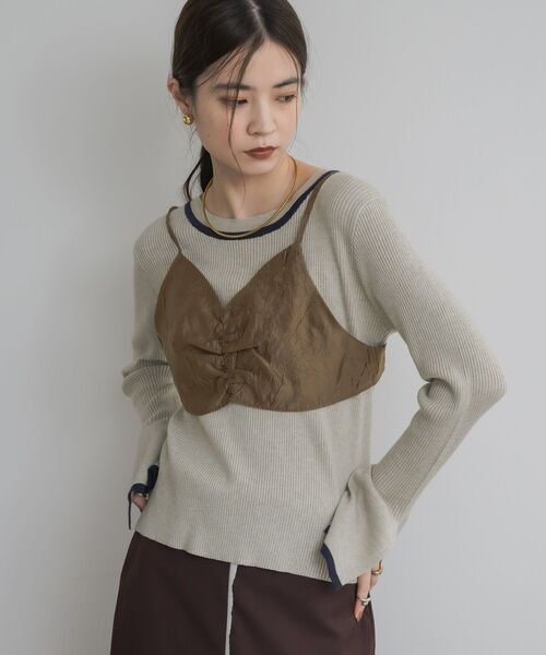 kivi(キヴィ)の「シャーリングビスチェ(その他トップス・レディース・ダークブラウン/チャコールグレー/ブラック・FREE)」の2枚目の写真