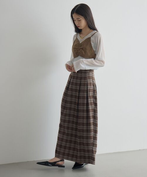 kivi(キヴィ)の「シャーリングビスチェ(その他トップス・レディース・ダークブラウン/チャコールグレー/ブラック・FREE)」の8枚目の写真