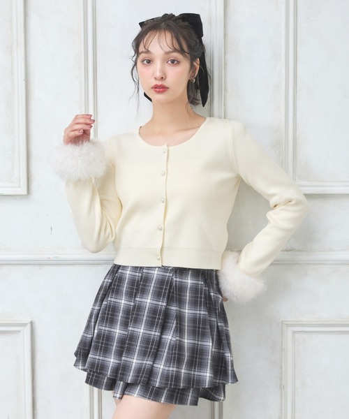 INGNI（イング）の「【WEB限定】袖口エコファーニットカーディガン（カーディガン/ボレロ・レディース・ピンク/ブラック/アイボリー・M）」の2枚目の写真