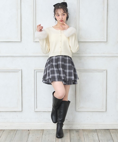 INGNI（イング）の「【WEB限定】袖口エコファーニットカーディガン（カーディガン/ボレロ・レディース・ピンク/ブラック/アイボリー・M）」の4枚目の写真