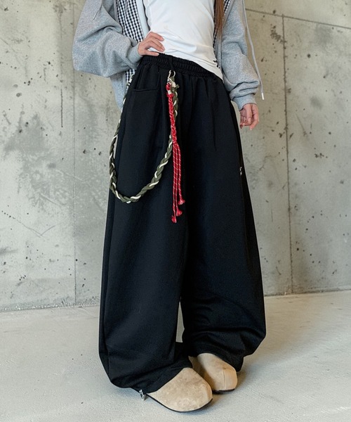 mushwear(マッシュウェア)の「ロープチェーン付き ワイドスウェットパンツ(スウェットパンツ・メンズ・グレー/ブラック・SMALL/X-LARGE/MEDIUM/LARGE)」の14枚目の写真