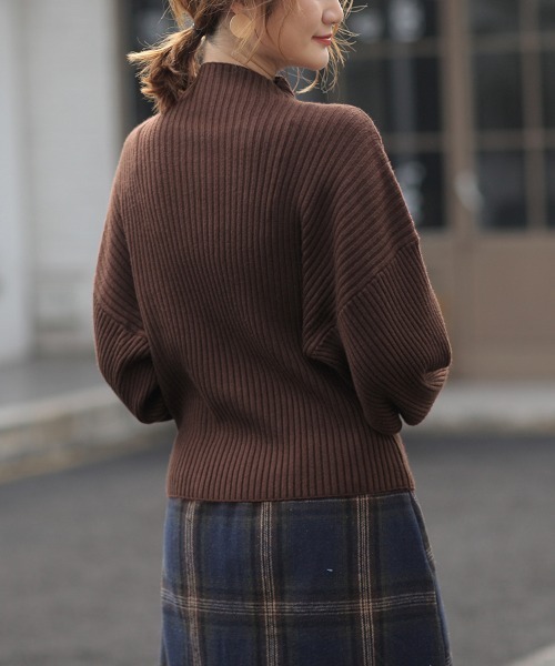 ReRe(リリ)の「バルーンスリーブハイネックニットセーター(ニット/セーター・レディース・ブラック/グレイッシュベージュ/グレー/ブラウン/ベージュ・FREE)」の10枚目の写真
