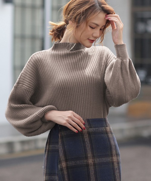ReRe(リリ)の「バルーンスリーブハイネックニットセーター(ニット/セーター・レディース・ブラック/グレイッシュベージュ/グレー/ブラウン/ベージュ・FREE)」の12枚目の写真