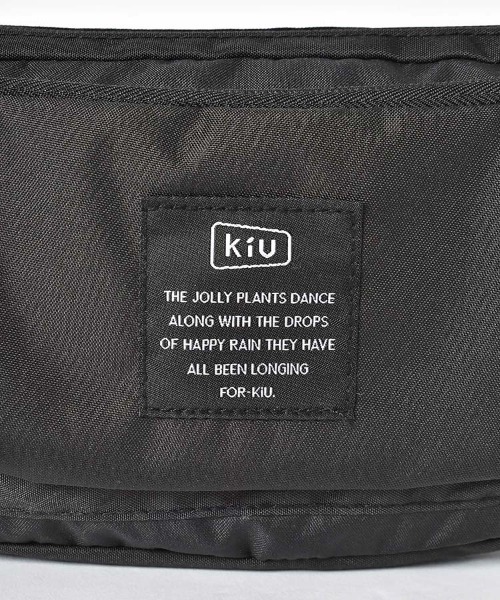 KiU(キウ)の「KiUフロントポケットミニショルダー(ショルダーバッグ・レディース・ブラック/カモフラージュ/グリーン系カモフラージュ・FREE)」の18枚目の写真