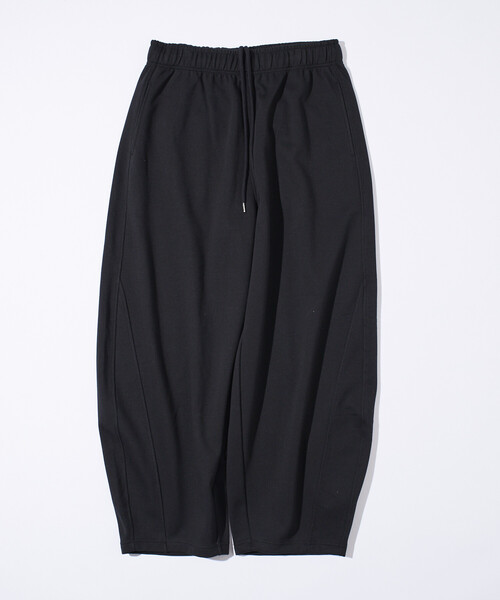 FREAK'S STORE（フリークスストア）の「限定展開 ワイドシルエット ボンディング バレルレッグ スウェットパンツ（スウェットパンツ・メンズ・ブラック/チャコールグレー/グレー・SMALL/MEDIUM/LARGE）」の4枚目の写真