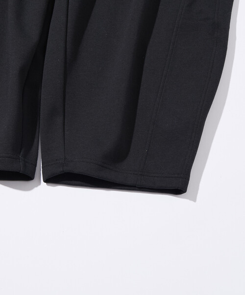 FREAK'S STORE（フリークスストア）の「限定展開 ワイドシルエット ボンディング バレルレッグ スウェットパンツ（スウェットパンツ・メンズ・ブラック/チャコールグレー/グレー・SMALL/MEDIUM/LARGE）」の5枚目の写真