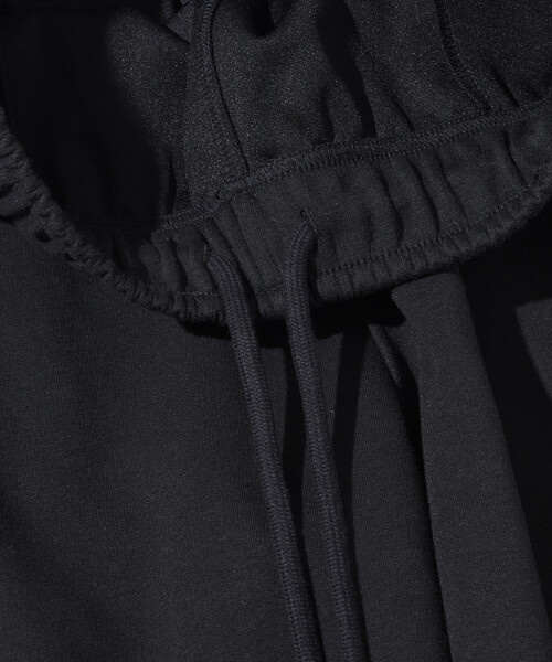 FREAK'S STORE（フリークスストア）の「限定展開 ワイドシルエット ボンディング バレルレッグ スウェットパンツ（スウェットパンツ・メンズ・ブラック/チャコールグレー/グレー・SMALL/MEDIUM/LARGE）」の8枚目の写真