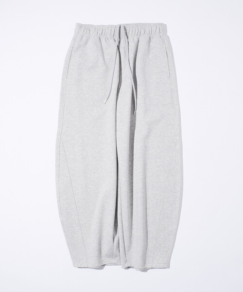 FREAK'S STORE（フリークスストア）の「限定展開 ワイドシルエット ボンディング バレルレッグ スウェットパンツ（スウェットパンツ・メンズ・ブラック/チャコールグレー/グレー・SMALL/MEDIUM/LARGE）」の13枚目の写真